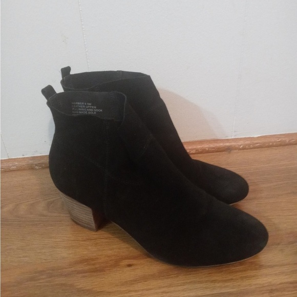 Steve Madden Shoes - Steve Madden Booties size 9.5M
